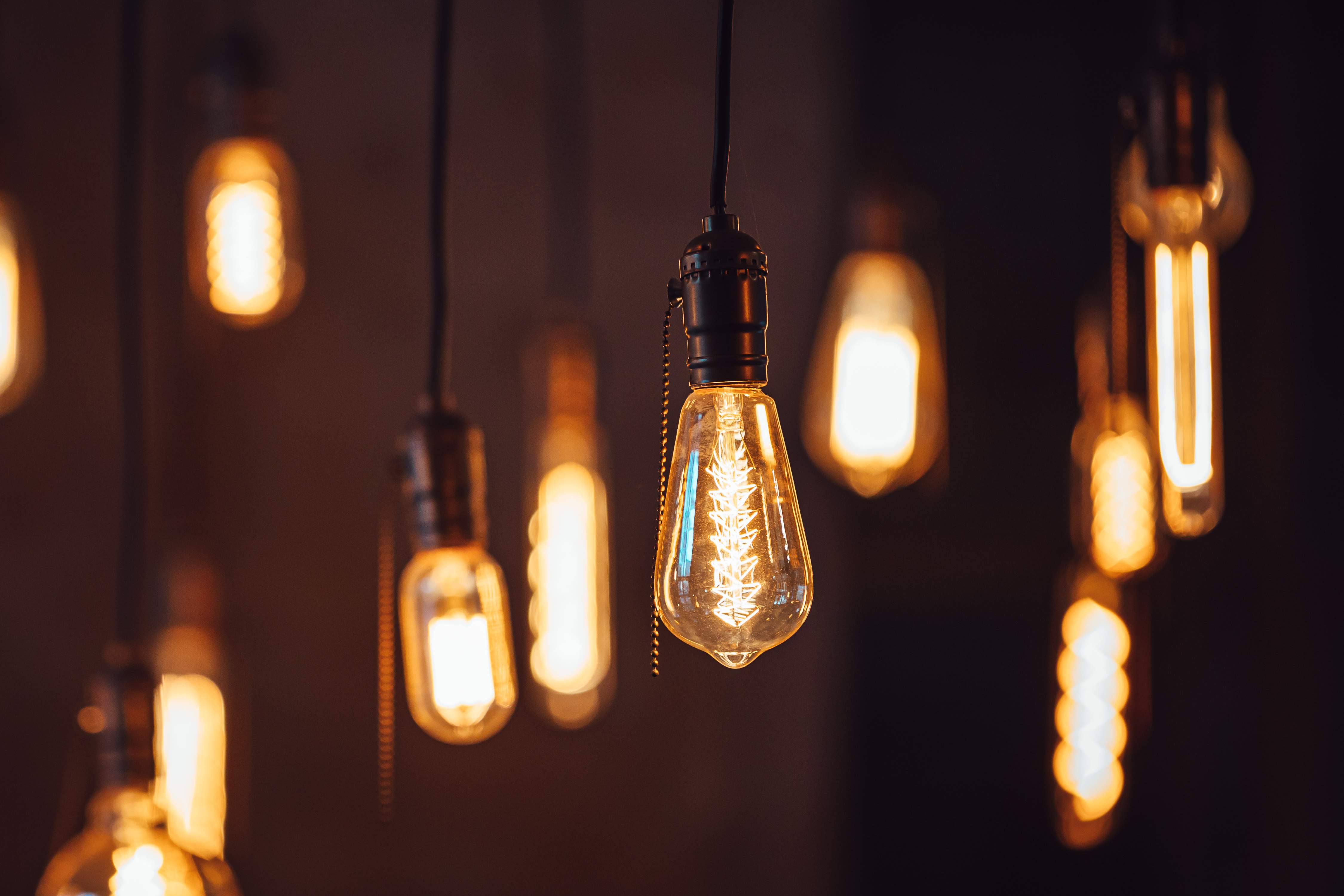 El nou hàbit d'il·luminació que està canviant la manera com es consumeix electricitat a casa