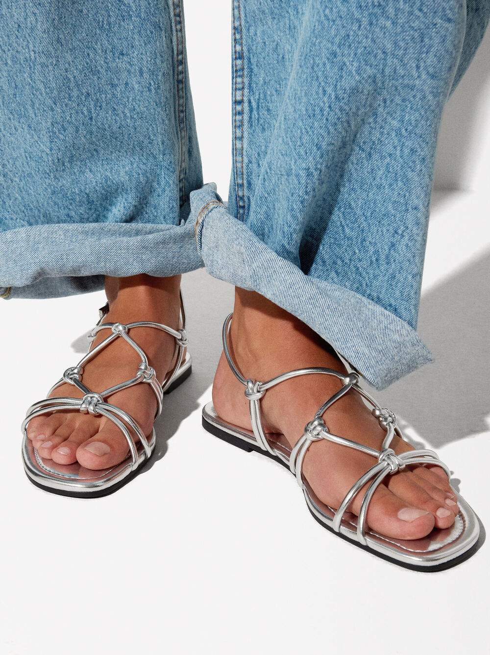 Enamoradas como adolescentes de las sandalias de Parfois más glamour para el verano