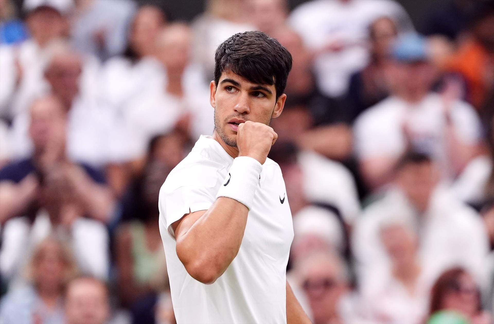 Carlos Alcaraz muestra su mejor versión ante Ugo Humbert y se clasifica a cuartos de final de Wimbledon