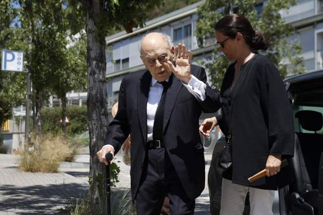 Jordi Pujol arriba tanatori Sant Gervasi funeral Marta Ferrusola EP Jordi Pujol arriba tanatori Sant Gervasi funeral Marta Ferrusola EP