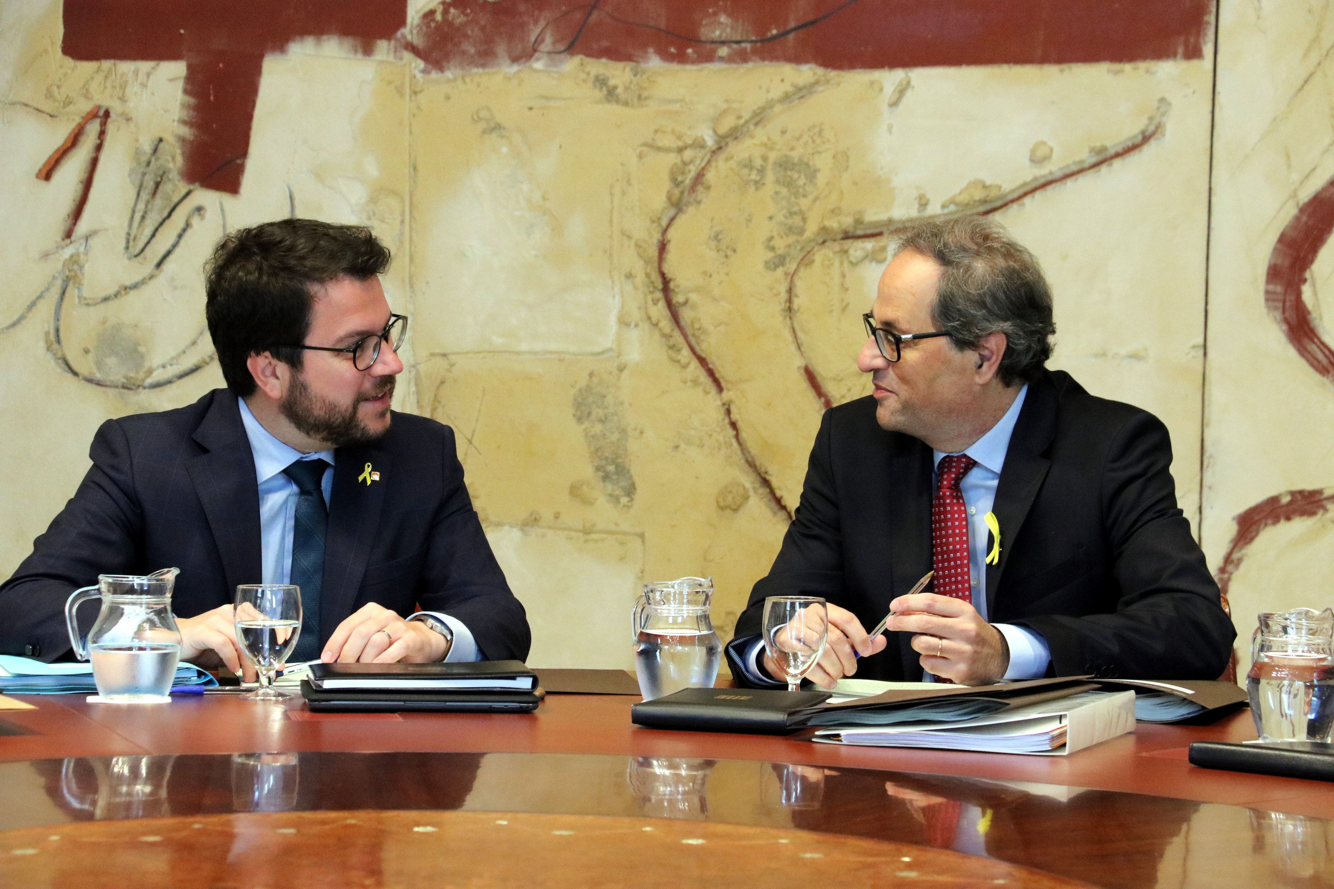 El Govern aprova reobrir les delegacions a l'exterior i "màxima potència" a la presència al món