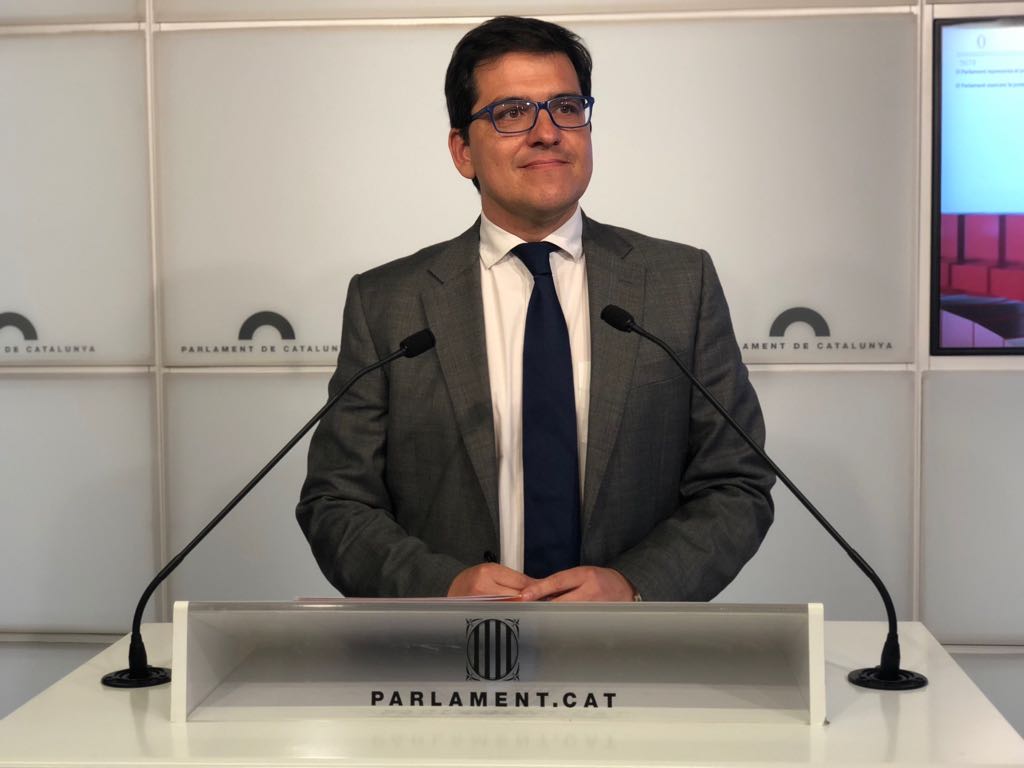 Cs amenaça Torrent amb la via penal per l'acord sobre la suspensió