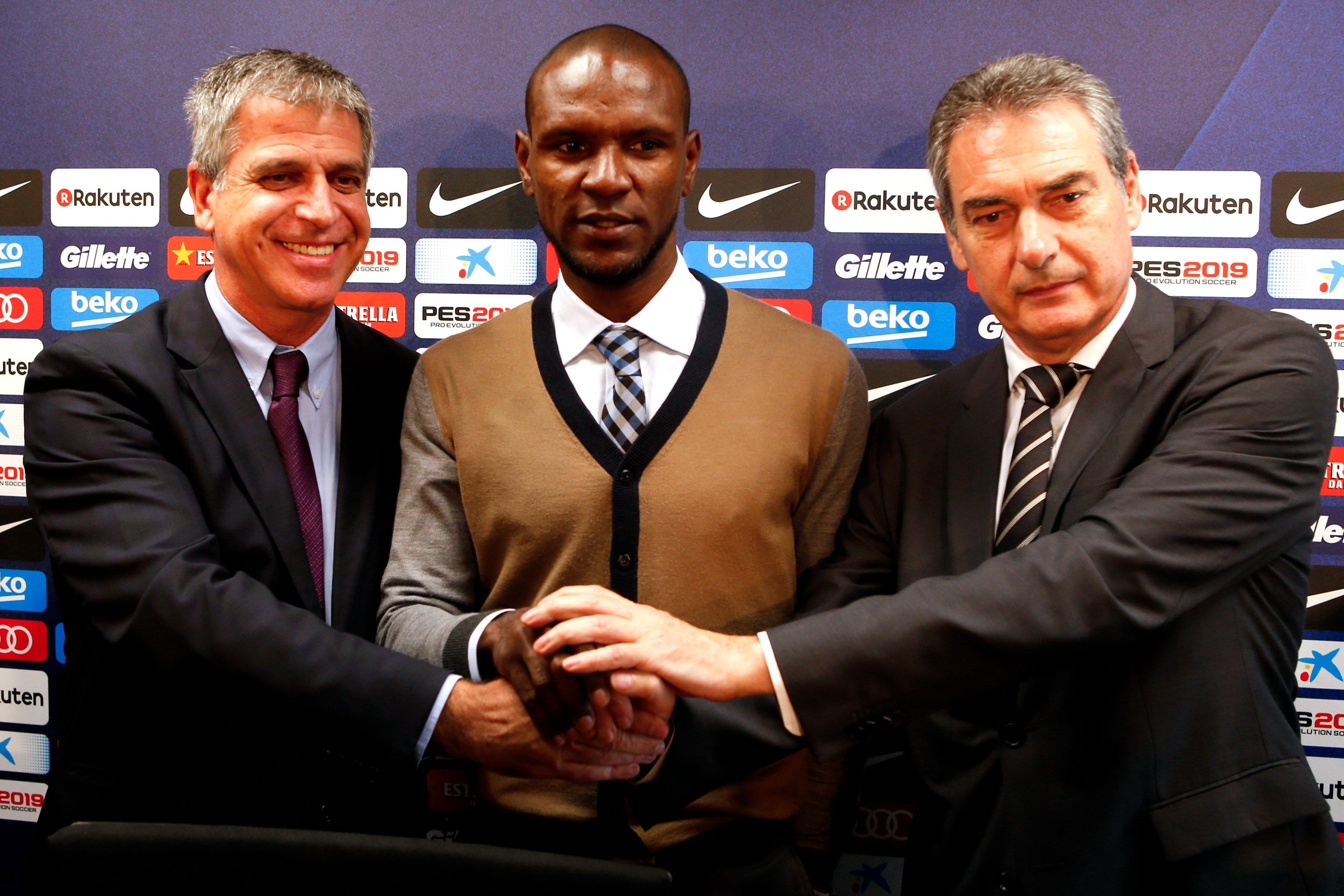 Éric Abidal fa gala de vendes rècord del Barça