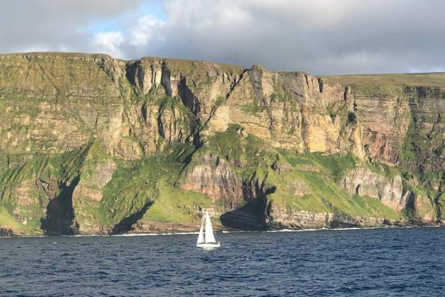 6. Peña segados de la isla de Hoy (la más meridional de las Orcades) durnt la travesía con el ferry. Cedida Ester Calvet 6. Peña segados de la isla de Hoy (la más meridional de las Orcades) durnt la travesía con el ferry. Cedida Ester Calvet