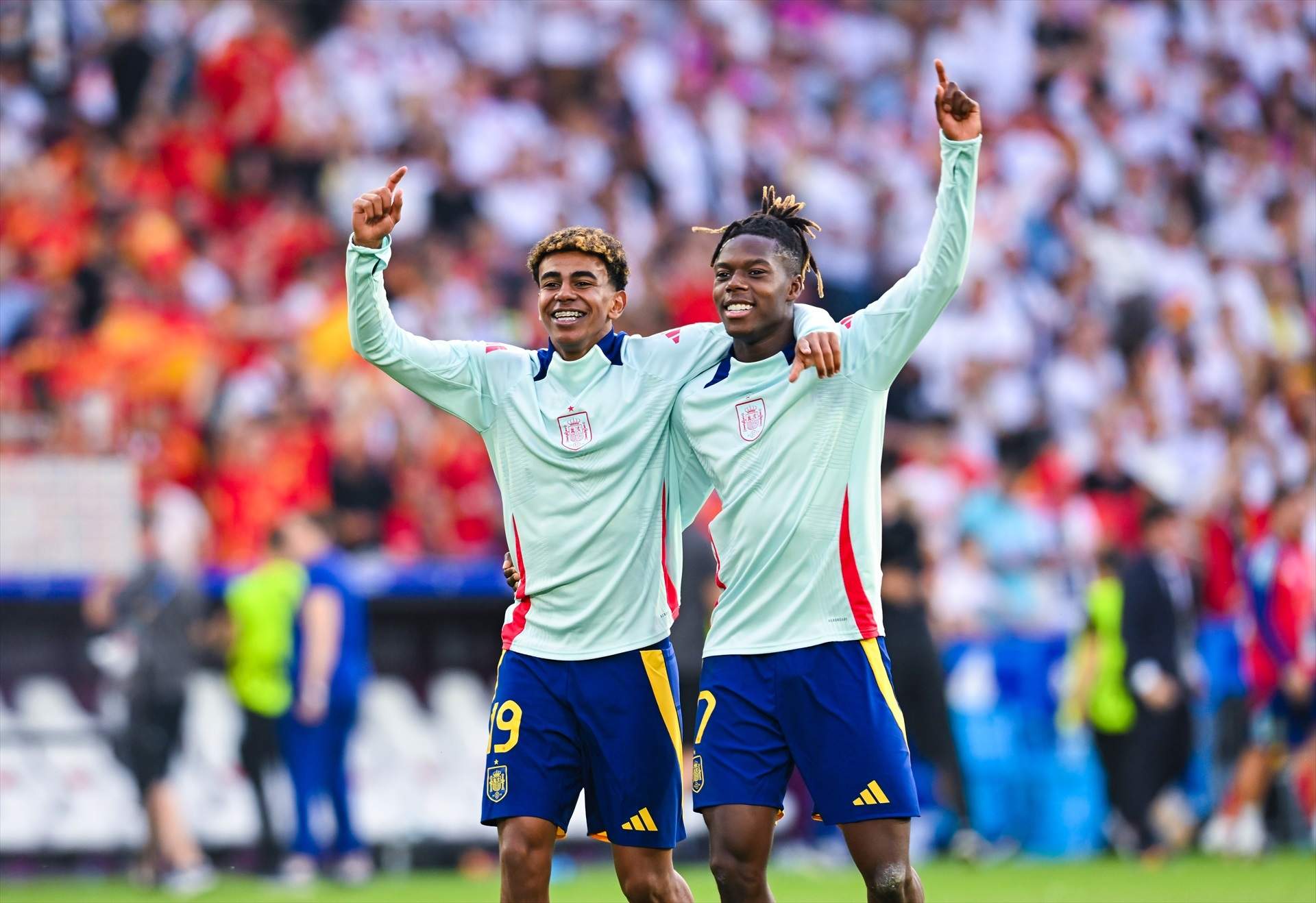Nico Williams i dos més, Deco executa el pla d'acció en el Barça