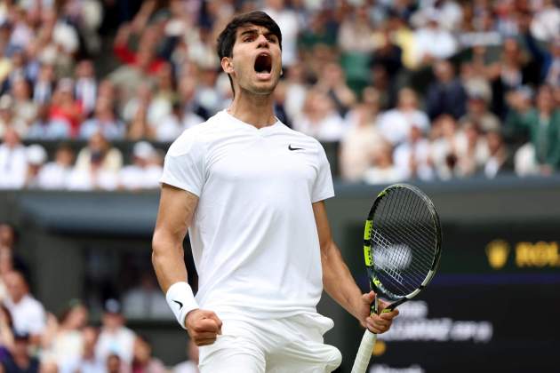 Carlos Alcarac celebra final Wimbledon / Foto: EFE Carlos Alcarac celebra final Wimbledon / Foto: EFE