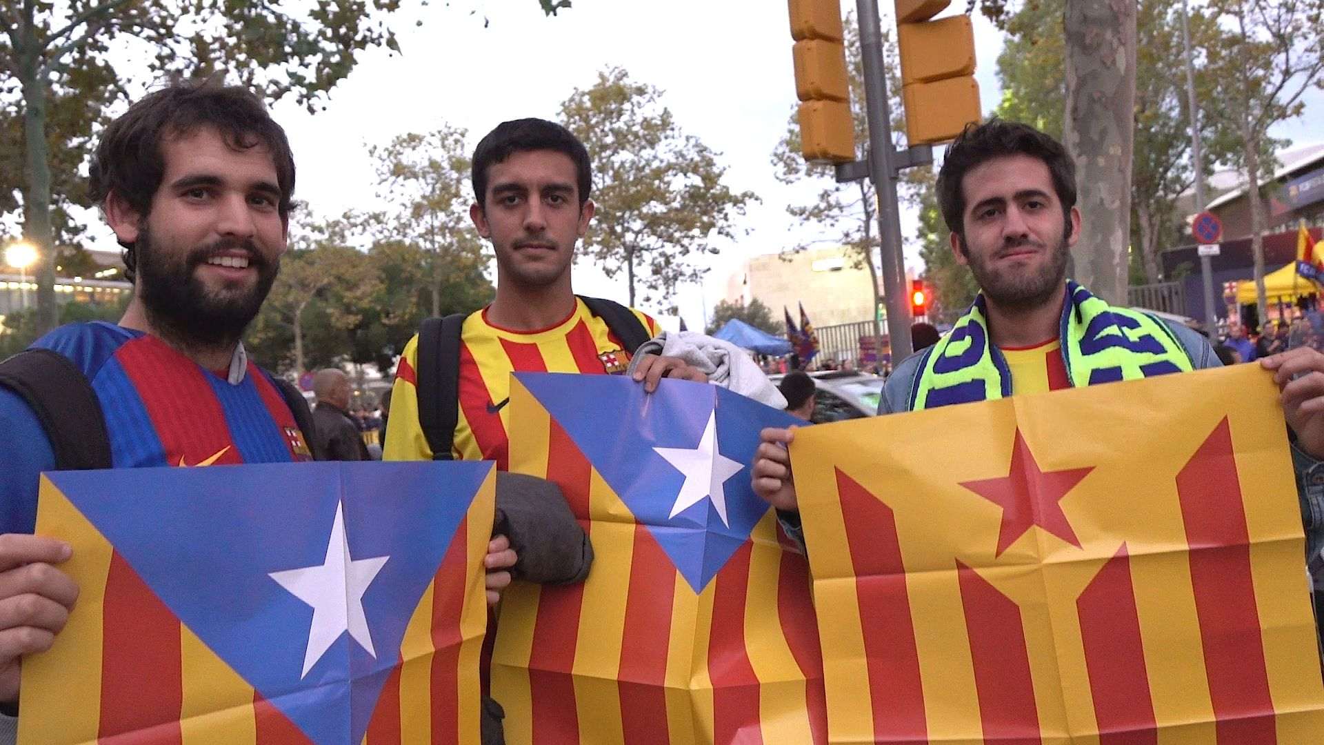 Vídeo: Les estelades tornen al Camp Nou
