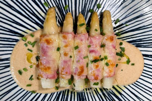 Platos espárragos de l'Ada Parellada / Foto: Raquel Sánchez Platos espárragos de l'Ada Parellada / Foto: Raquel Sánchez