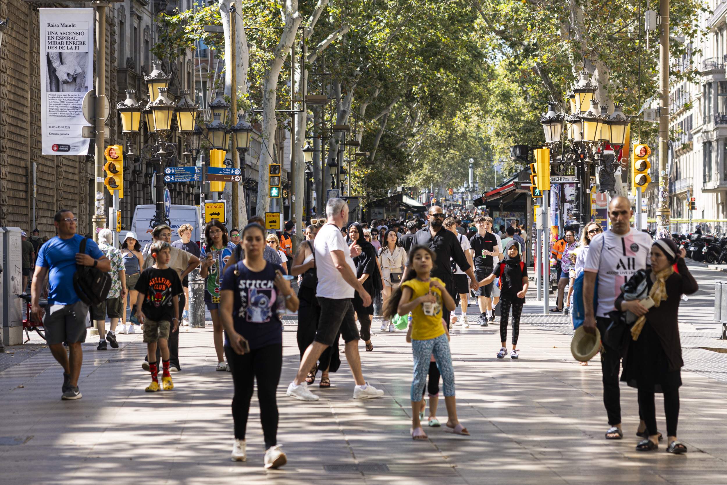 Un de cada quatre residents a Catalunya és estranger: superen els dos milions per primer cop
