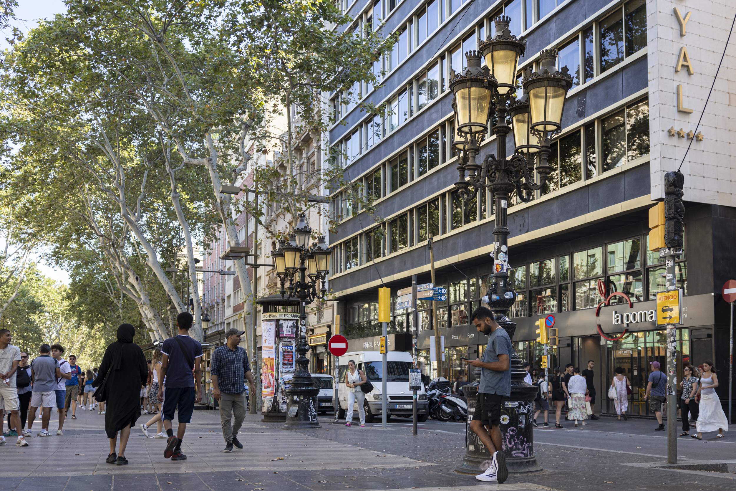 L’efecte advers de l’enderroc de la muralla de Barcelona: així es va inundar la Rambla el 1862