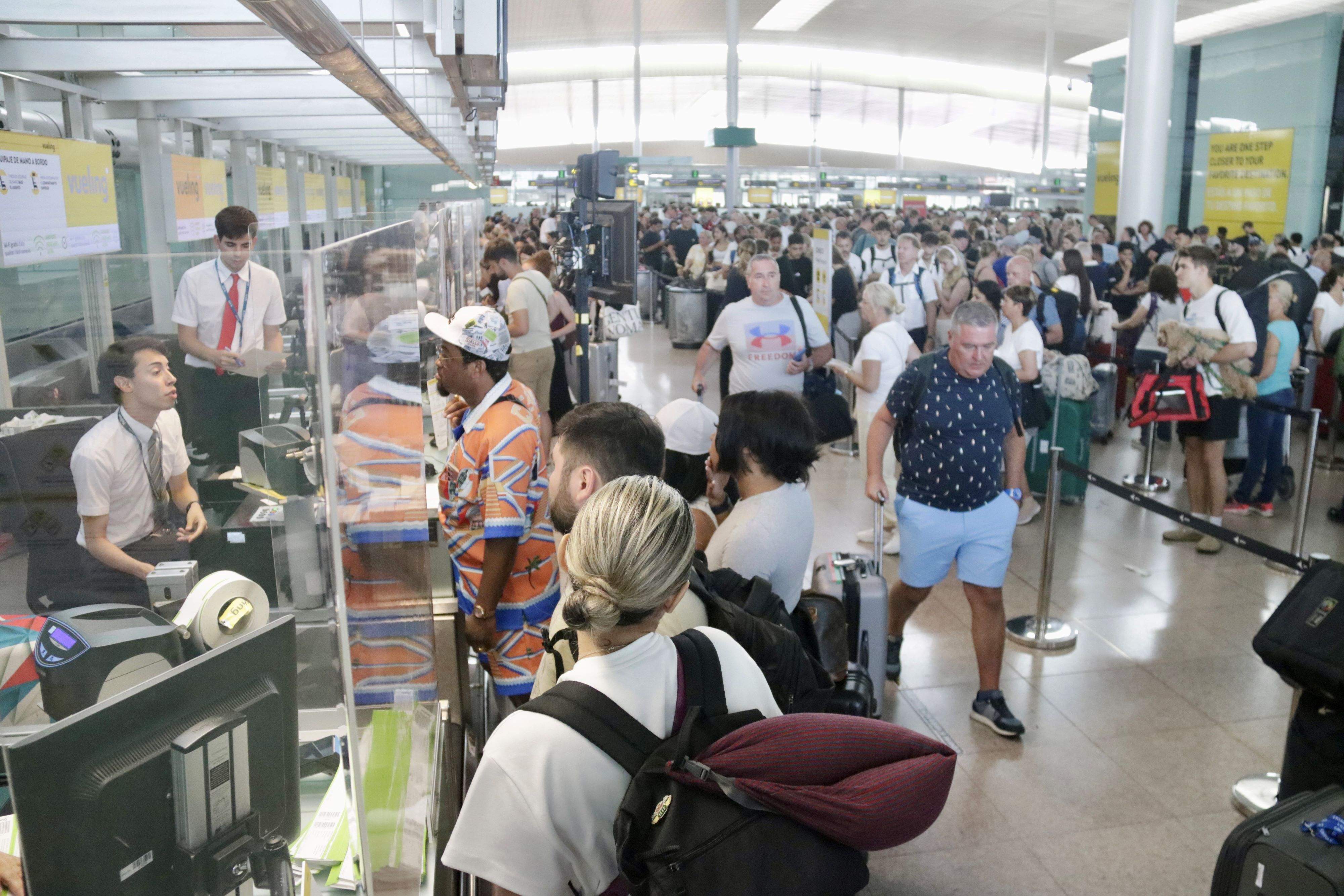 acn aeropuerto prado retrasos aena (3)