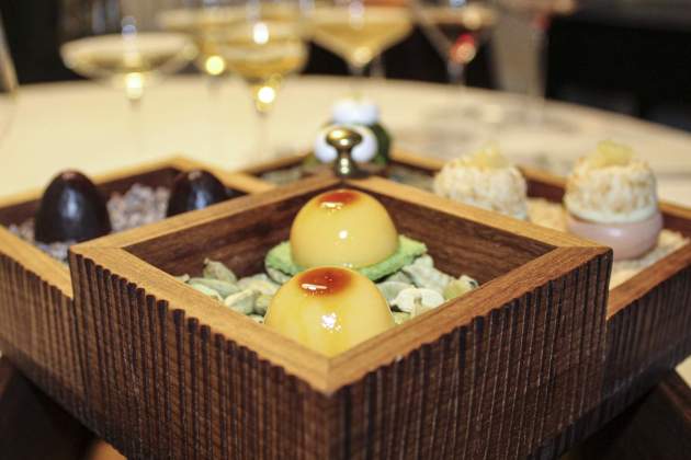 pequeño fours pequeño fours