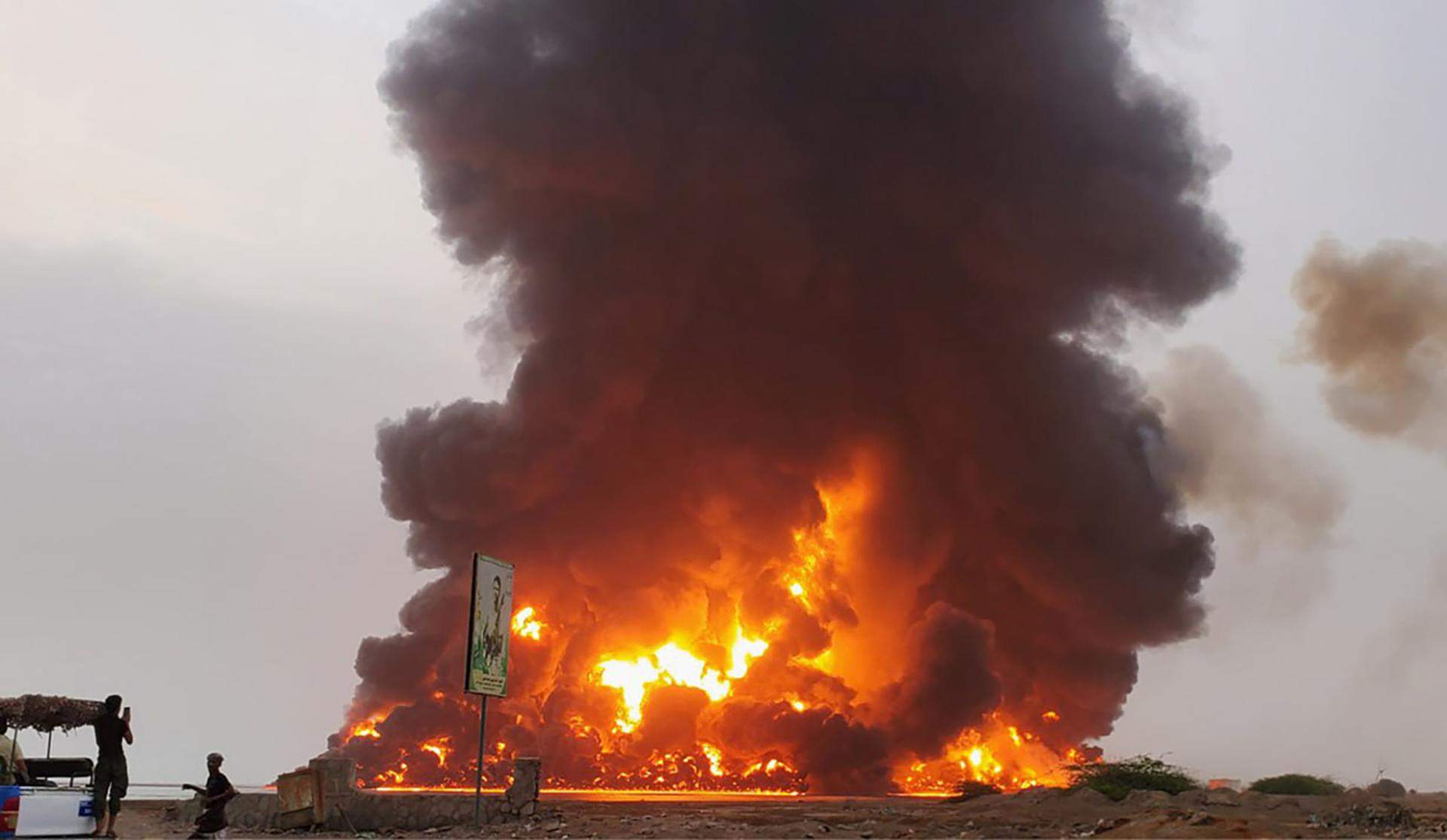 Israel bombardeja un port del Iemen com a resposta a un atac houthi contra Tel-Aviv