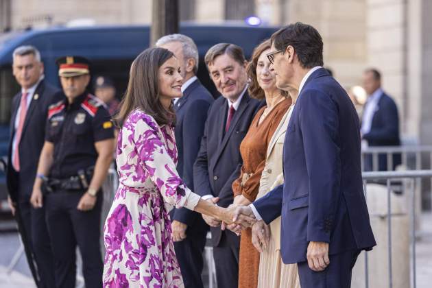 20240723 REINA LETICIA AYUNTAMIENTO DE BARCELONA AMB JAUME COLLBONI I SALVADOR ISLA / Foto: Montse Giralt 20240723 REINA LETICIA AYUNTAMIENTO DE BARCELONA AMB JAUME COLLBONI I SALVADOR ISLA / Foto: Montse Giralt