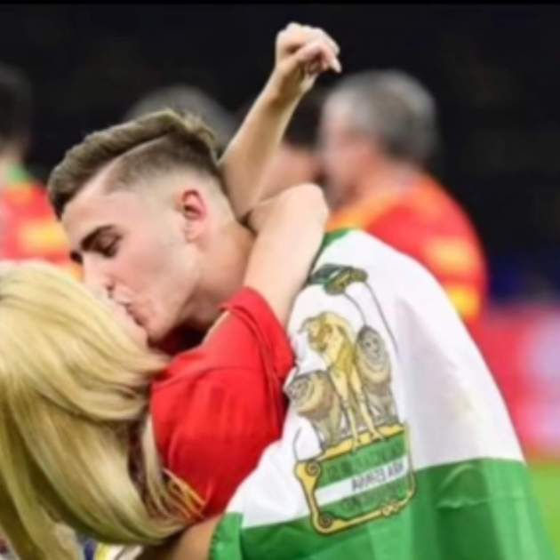 Fermín López y Berta Gallardo beso / Twitter Fermín López y Berta Gallardo beso / Twitter