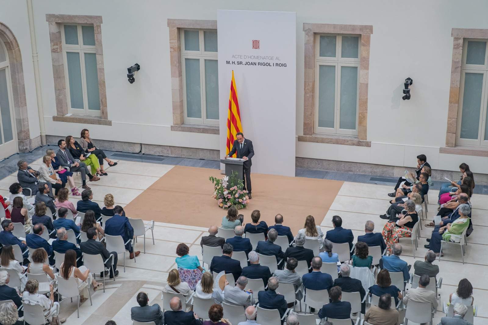 L'homenatge a Joan Rigol al Parlament es converteix en una reivindicació de la política i el diàleg