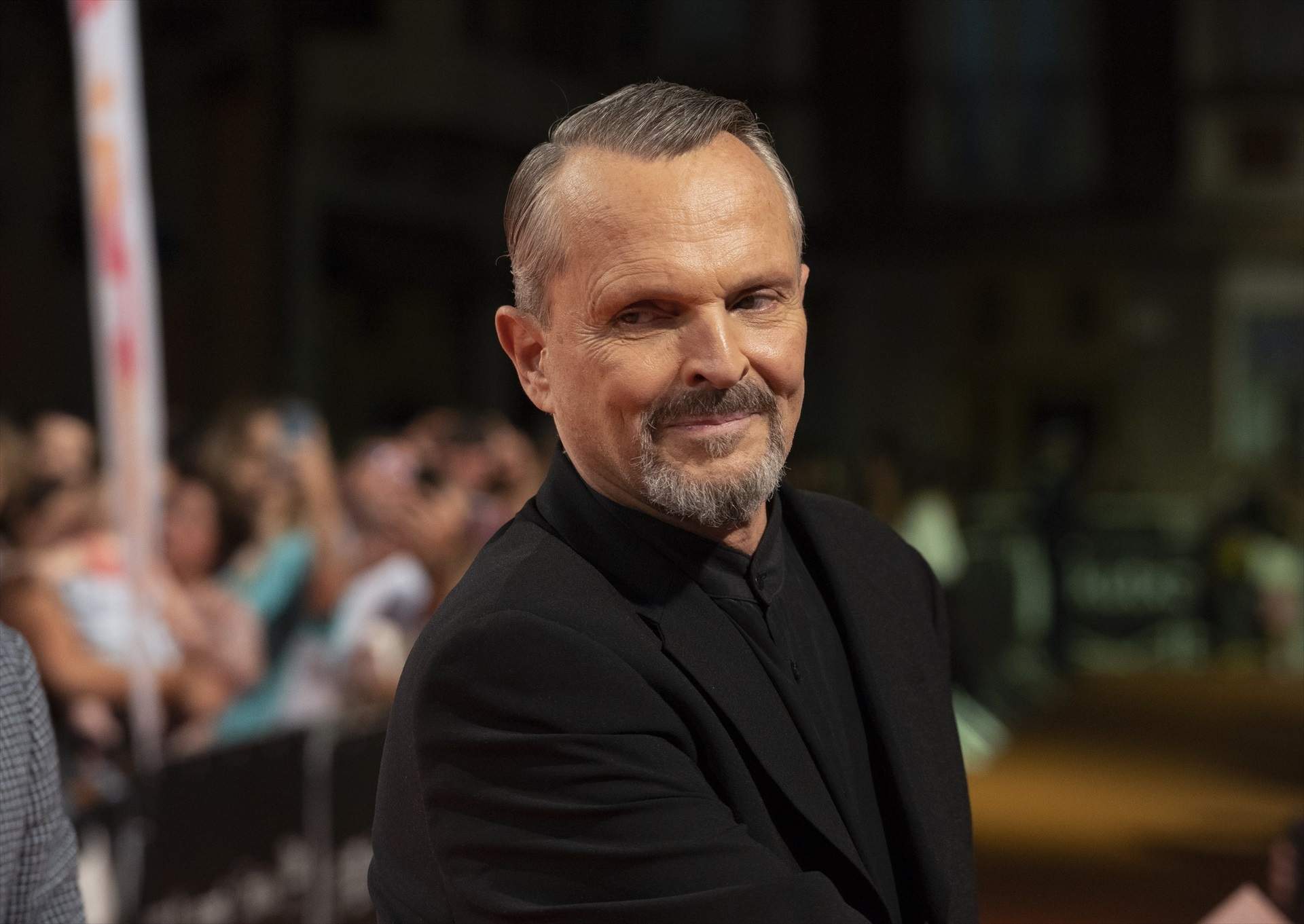 Miguel Bosé, denunciado por promover un acto pseudocientífico del gurú Josep Pàmies