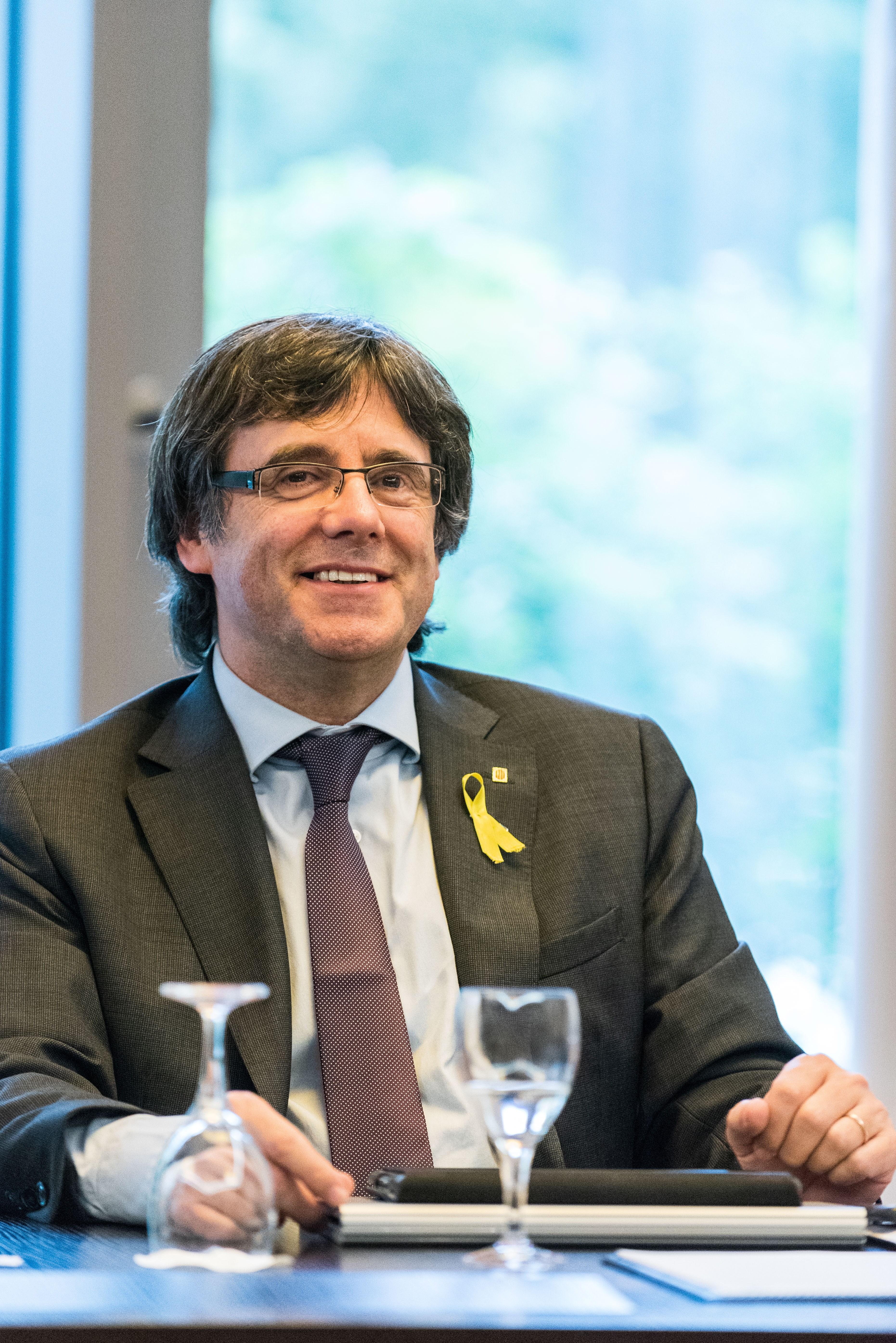 Puigdemont pide al Govern la oficina de expresident