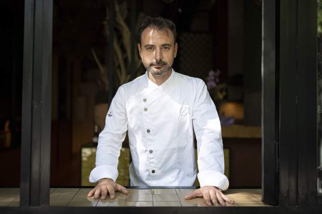 Restaurant Disfrutar, los chefs Oriol Castro, Eduard Xatruch y Mateu Casañas / Foto: Pau de la Calle Restaurant Disfrutar, los chefs Oriol Castro, Eduard Xatruch y Mateu Casañas / Foto: Pau de la Calle