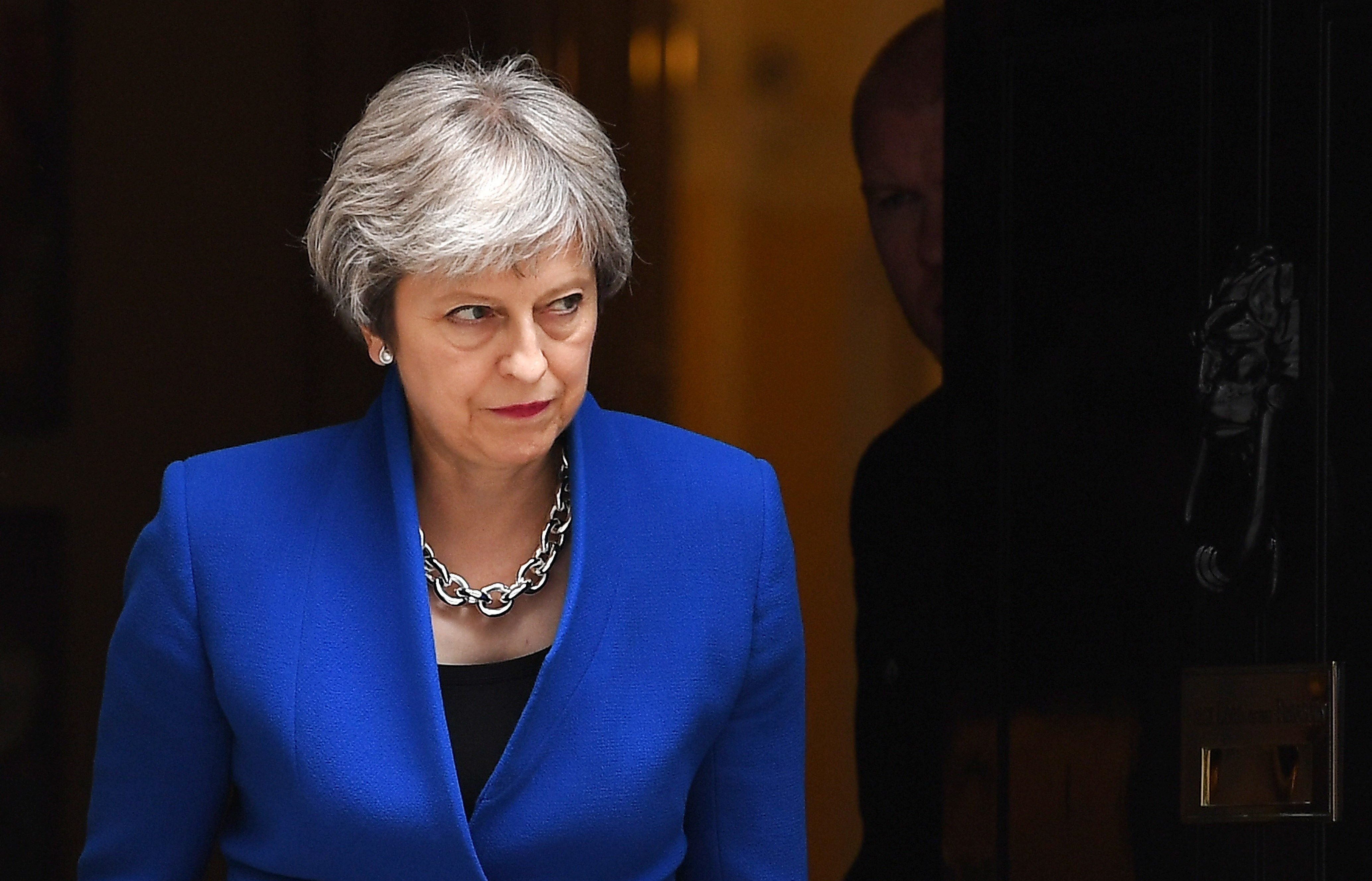 May suspende la votación del Brexit por falta de apoyo en el Parlamento