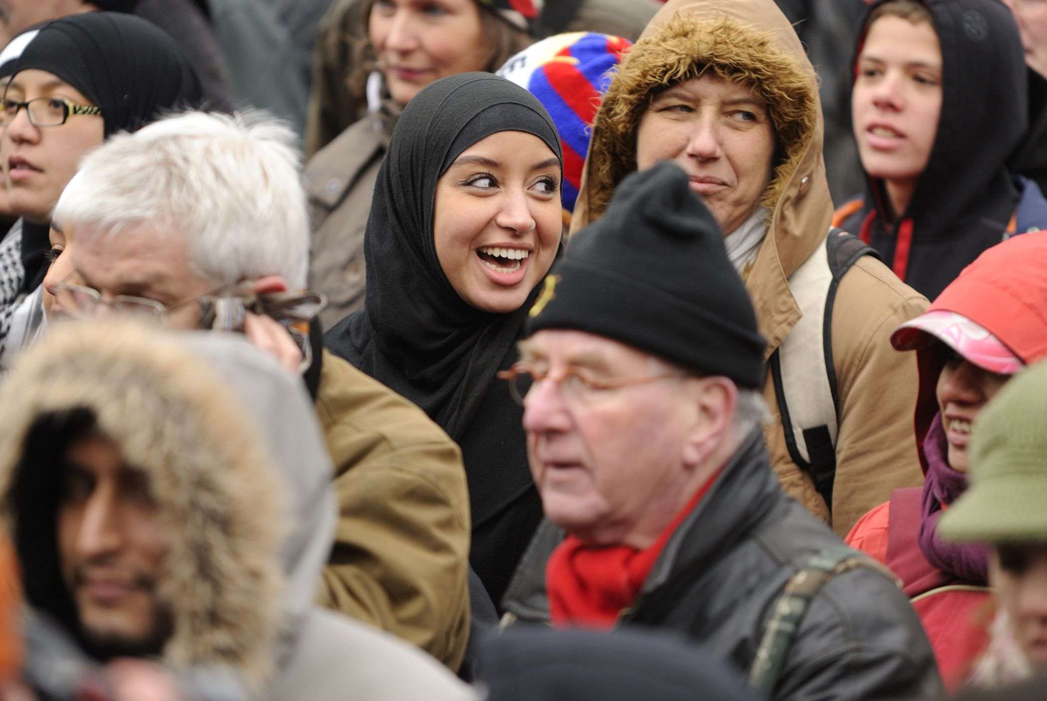 Radicaliza la indiferencia, no la pugna por decidir qué pone tu DNI