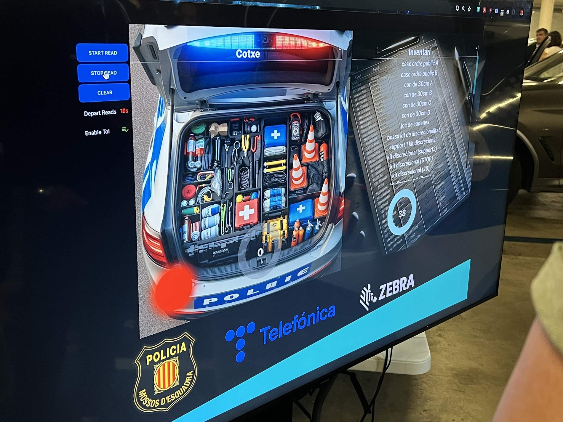 Telefónica crea dos tecnologías para mejorar la eficiencia de los Mossos y los Bombers de la Generalitat