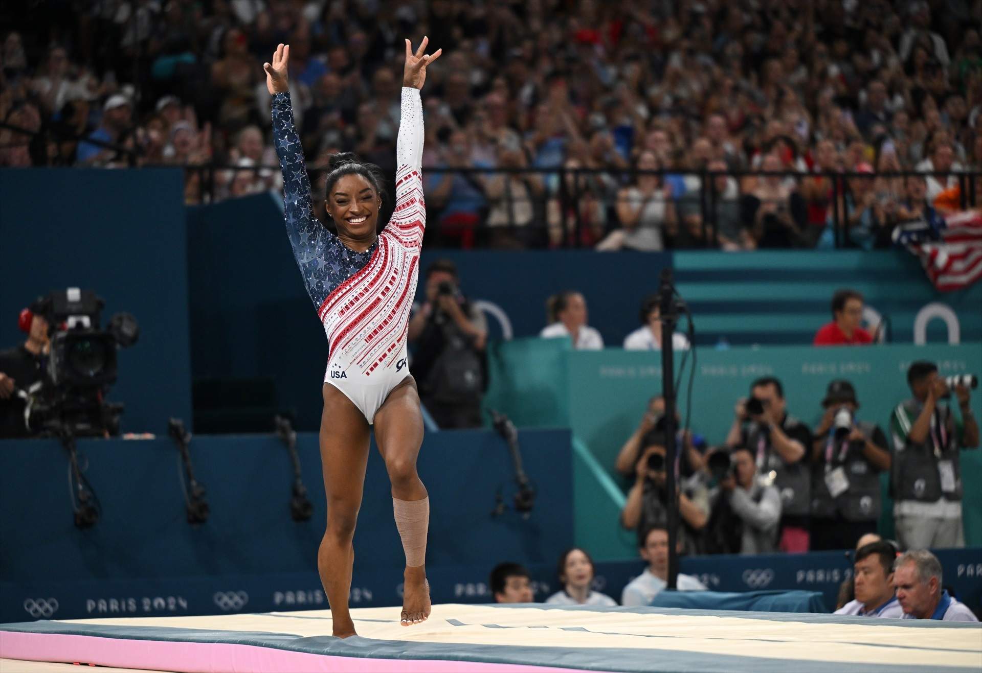 Simone Biles torna a fer història i suma la seva primera medalla d'or als Jocs Olímpics de París