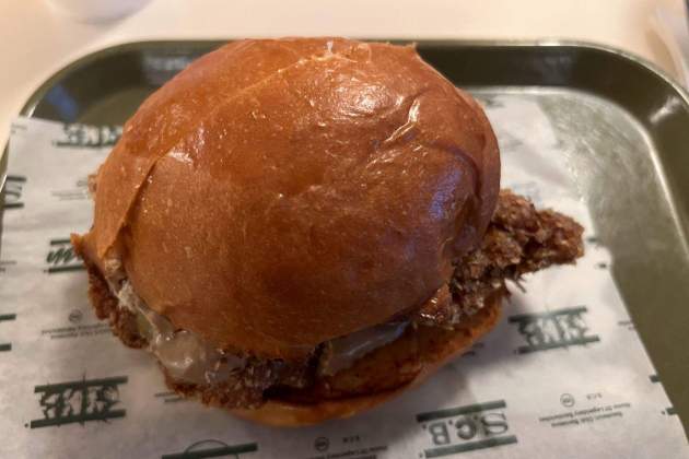 Pollo frito – Sandwich Club Barcelona – Rosa Molinero Trias Pollo frito – Sandwich Club Barcelona – Rosa Molinero Trias