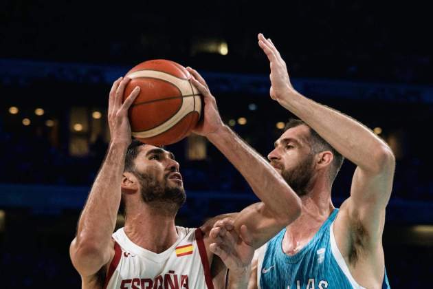 Santi Aldama durante la España - Grecia de los Juegos Olímpicos / Foto: EFE Santi Aldama durante la España - Grecia de los Juegos Olímpicos / Foto: EFE