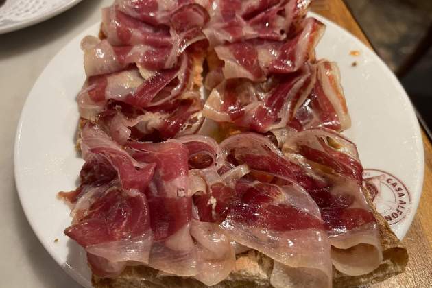 Taverna Casa Alfonso / Foto: Jordi Tubella Taverna Casa Alfonso / Foto: Jordi Tubella