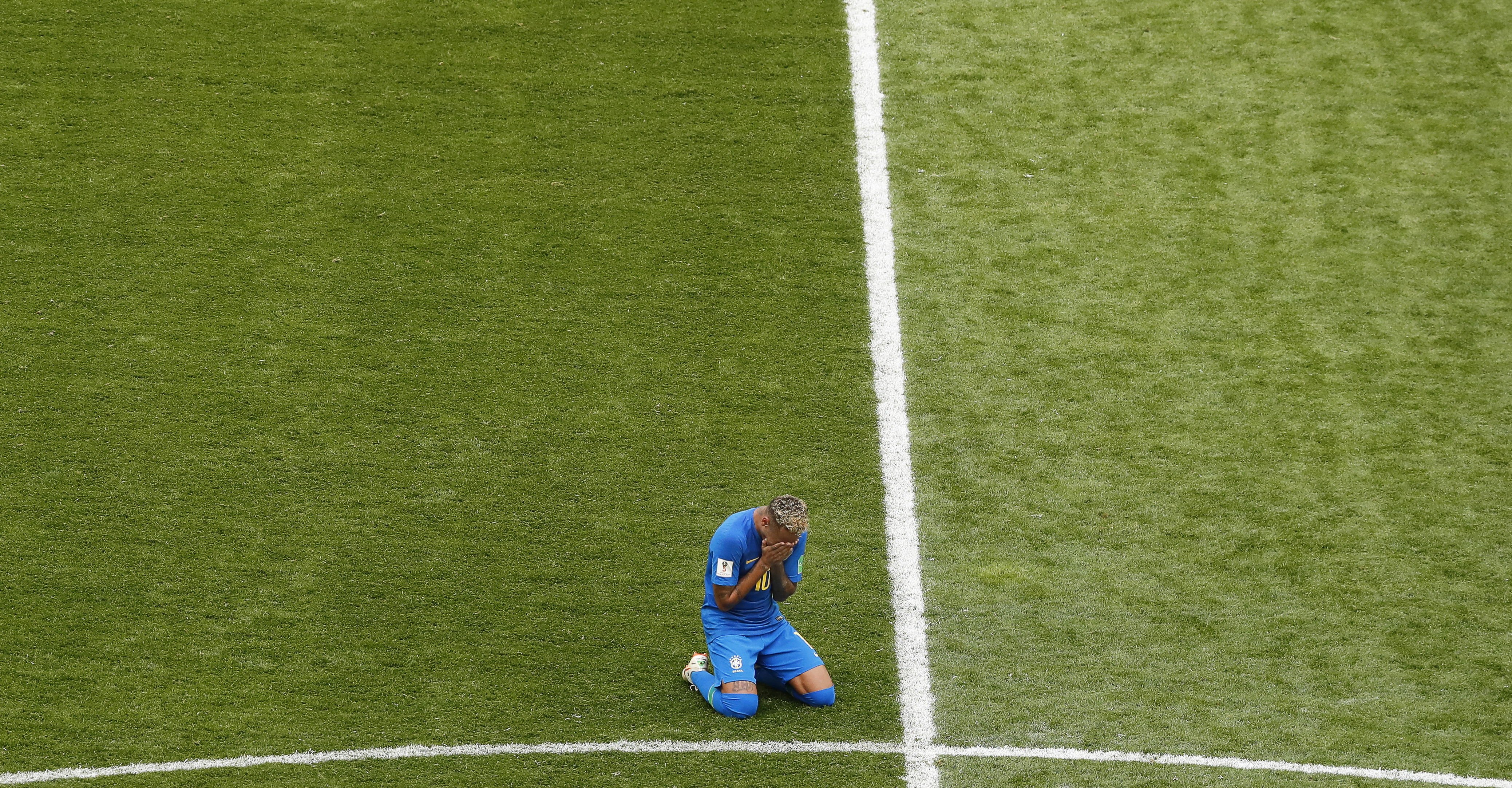 ¿La imagen del Mundial? Neymar llora después de ganar a Costa Rica