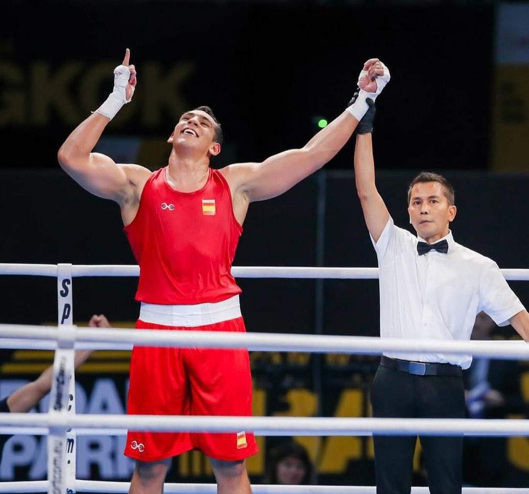El boxeador Ayoub Ghadfa asegura la octava medalla de España en los Juegos Olímpicos de París 2024