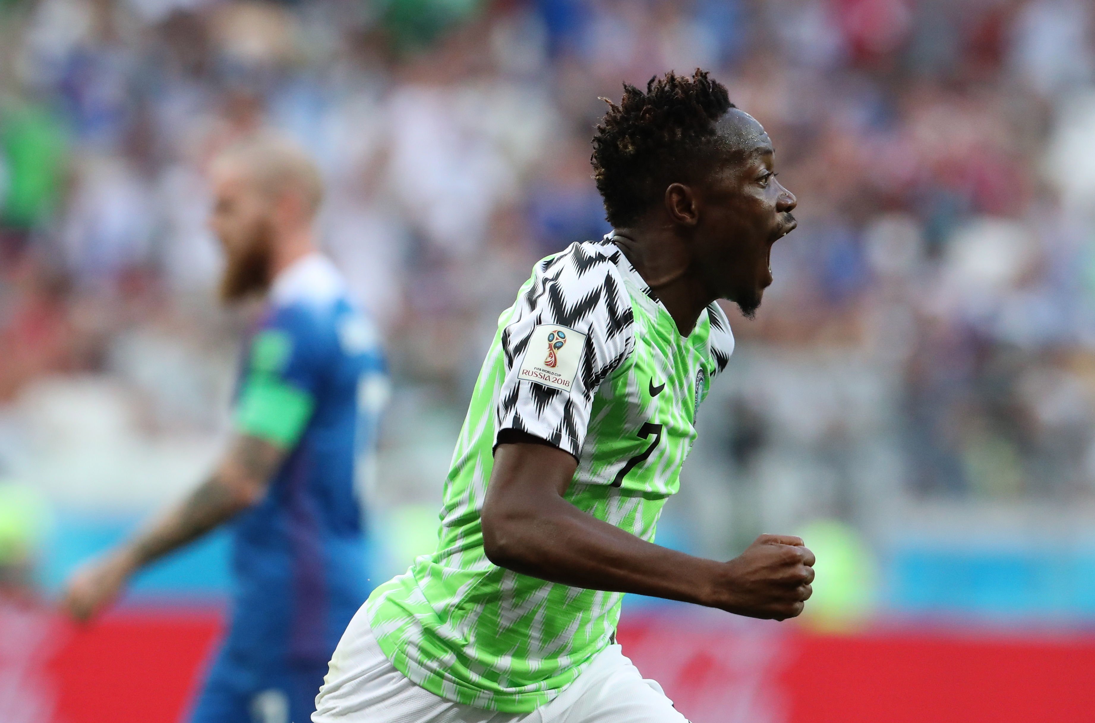 Nigeria da una última oportunidad a Messi y Argentina (2-0)