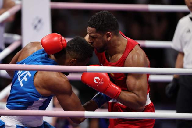 Emmanuel Reyes Pla bronce Emmanuel Reyes Pla bronce