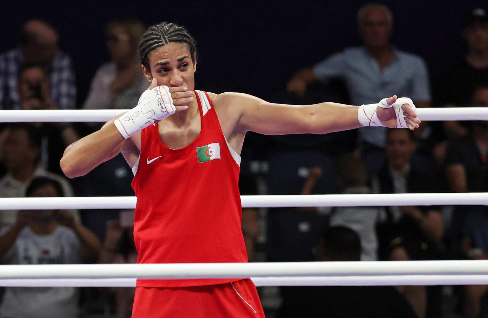 El padre de la boxeadora argelina, Imane Khelif, sale en su defensa: "Mi hija es una niña"