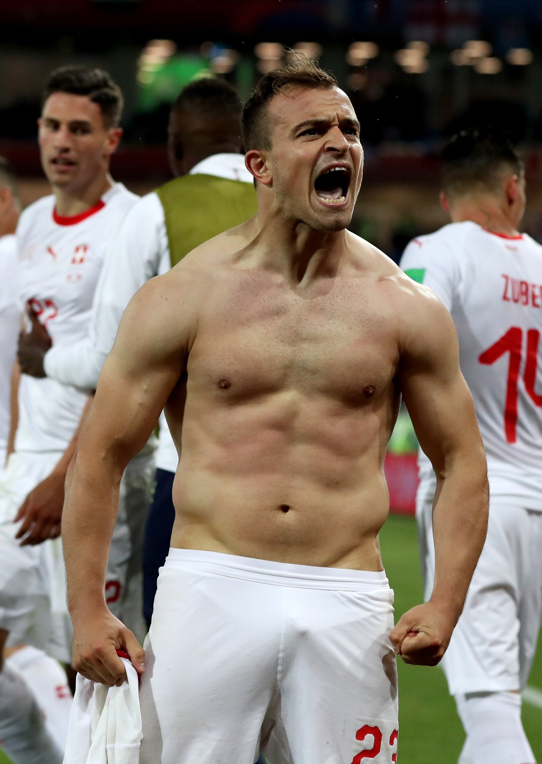 Shaqiri fa somiar Suïssa i espanta el Brasil (1-2)