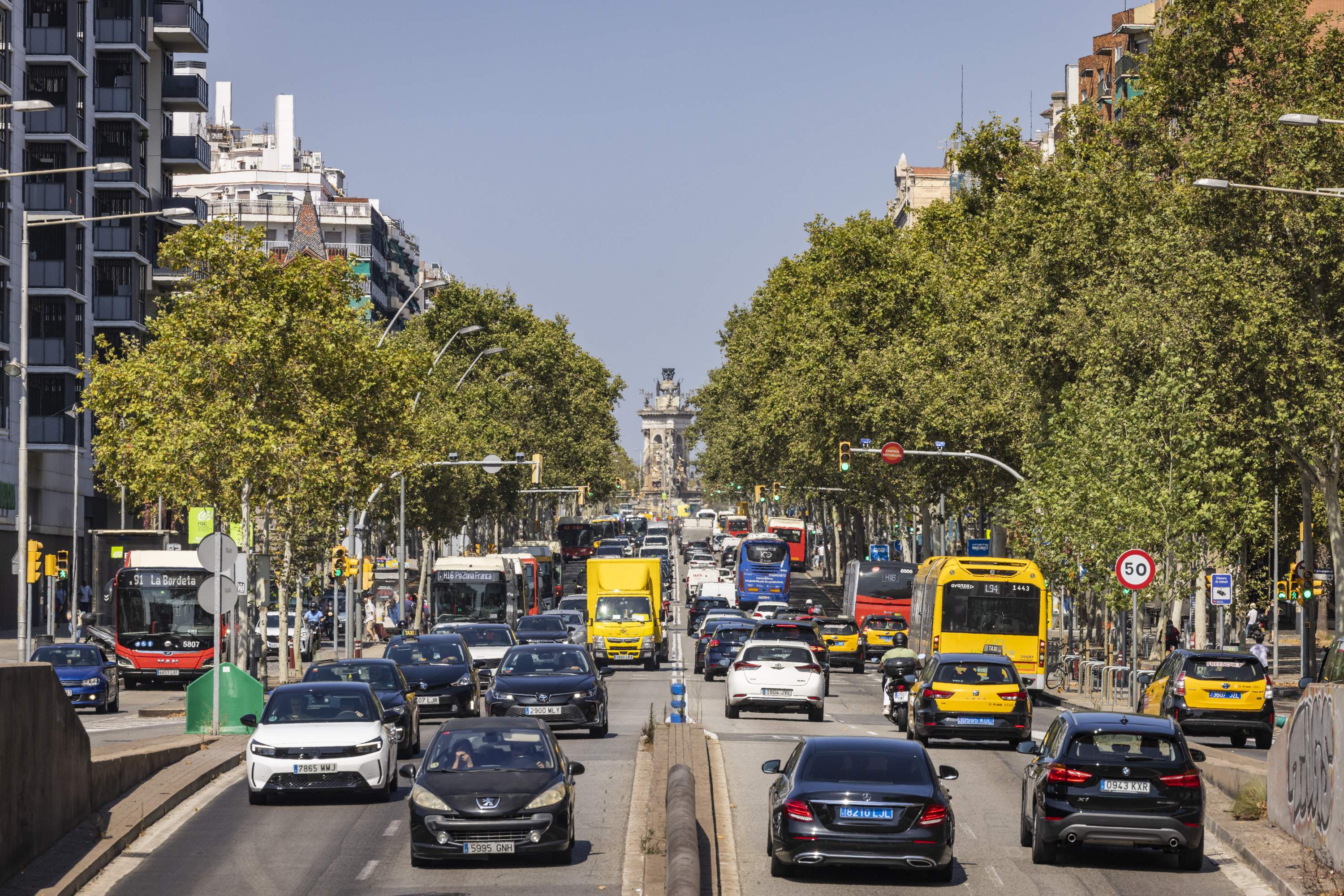 L’estratègia de mobilitat a Barcelona per al 2030 no preveu peatge urbà ni zona blava per a motos