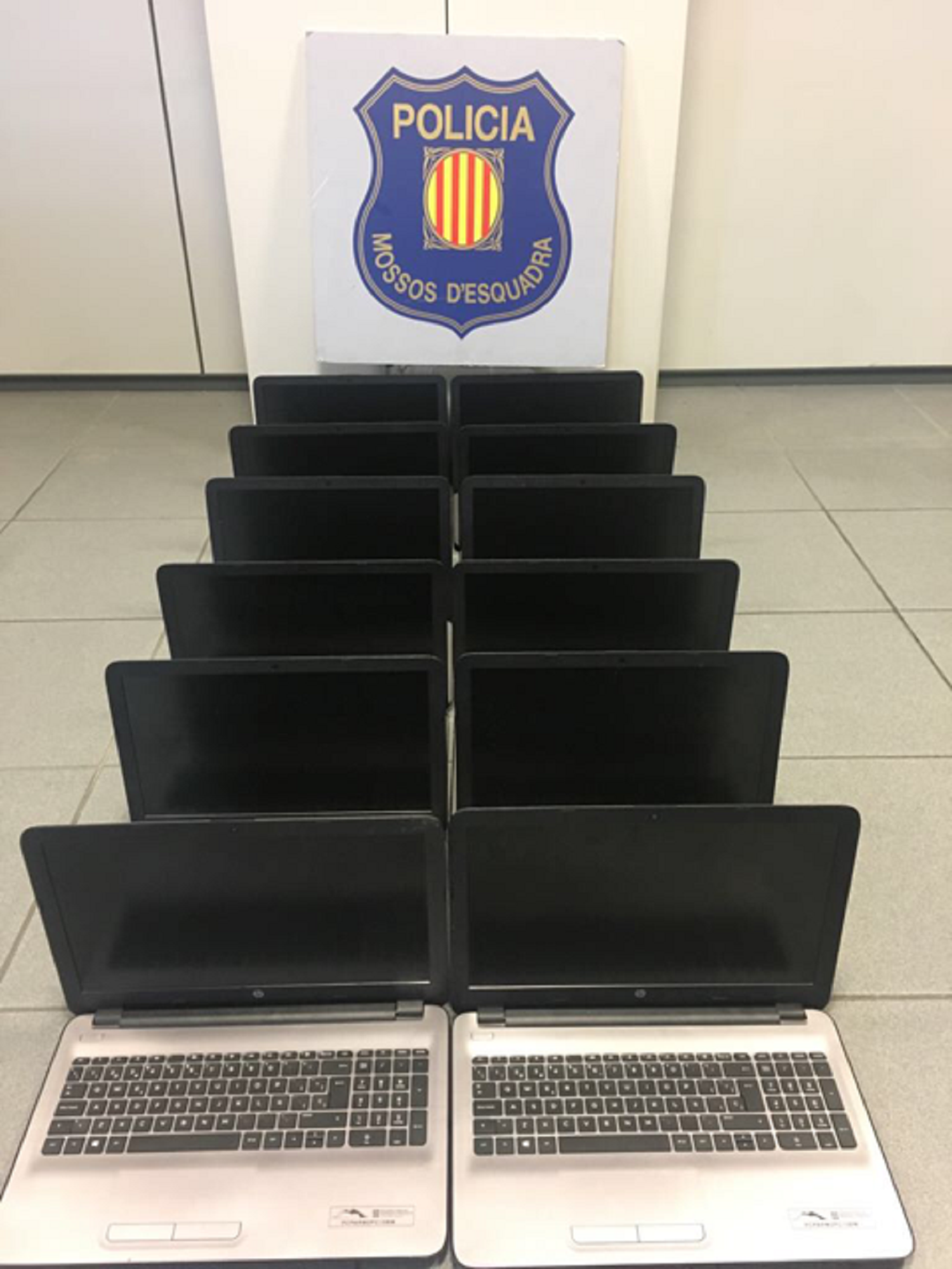 Se buscan ordenadores con el escudo de la Generalitat