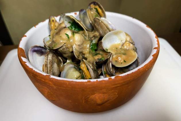 Plats Ada Parellada cloïsses / Foto: Raquel Sánchez Plats Ada Parellada cloïsses / Foto: Raquel Sánchez