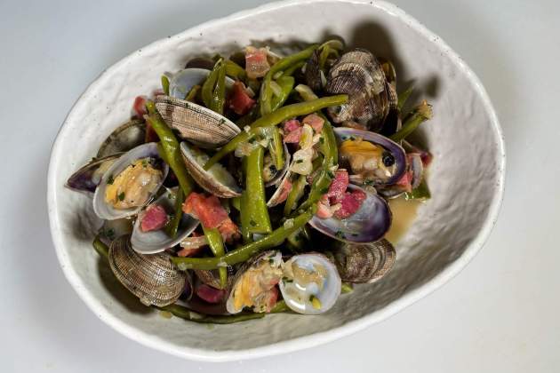 Plats Ada Parellada cloïsses / Foto: Raquel Sánchez Plats Ada Parellada cloïsses / Foto: Raquel Sánchez