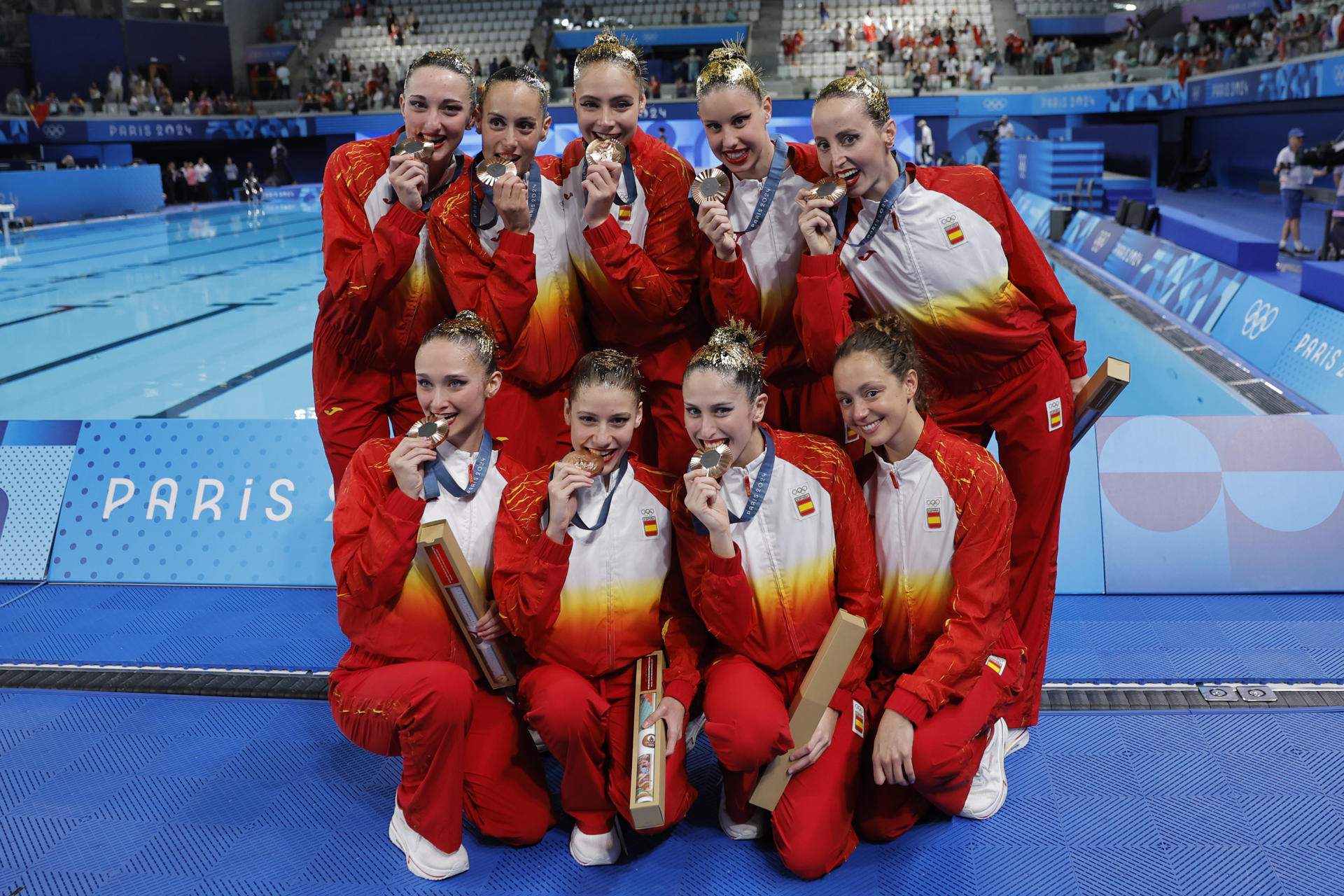 España consigue el bronce de natación sincronizada en París con un podio muy catalán