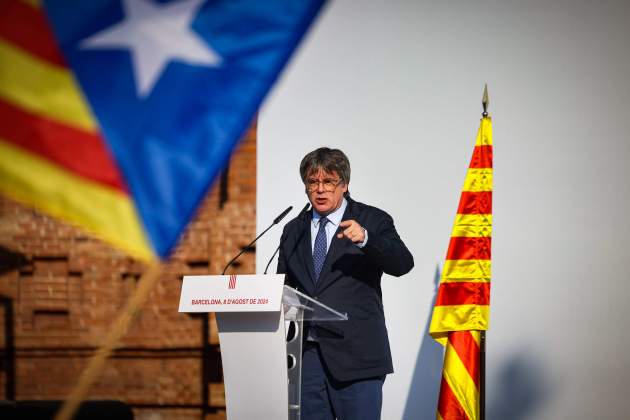 Carles Puigdemont intervé escenari Arc de Triomf ACN Carles Puigdemont intervé escenari Arc de Triomf ACN