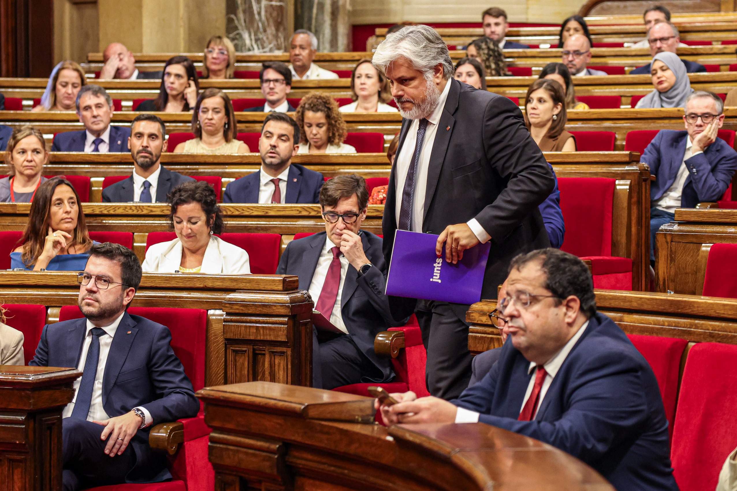 Junts ja fa d'oposició: fiscalització de l'acord PSC-ERC i crítiques als nomenaments polèmics