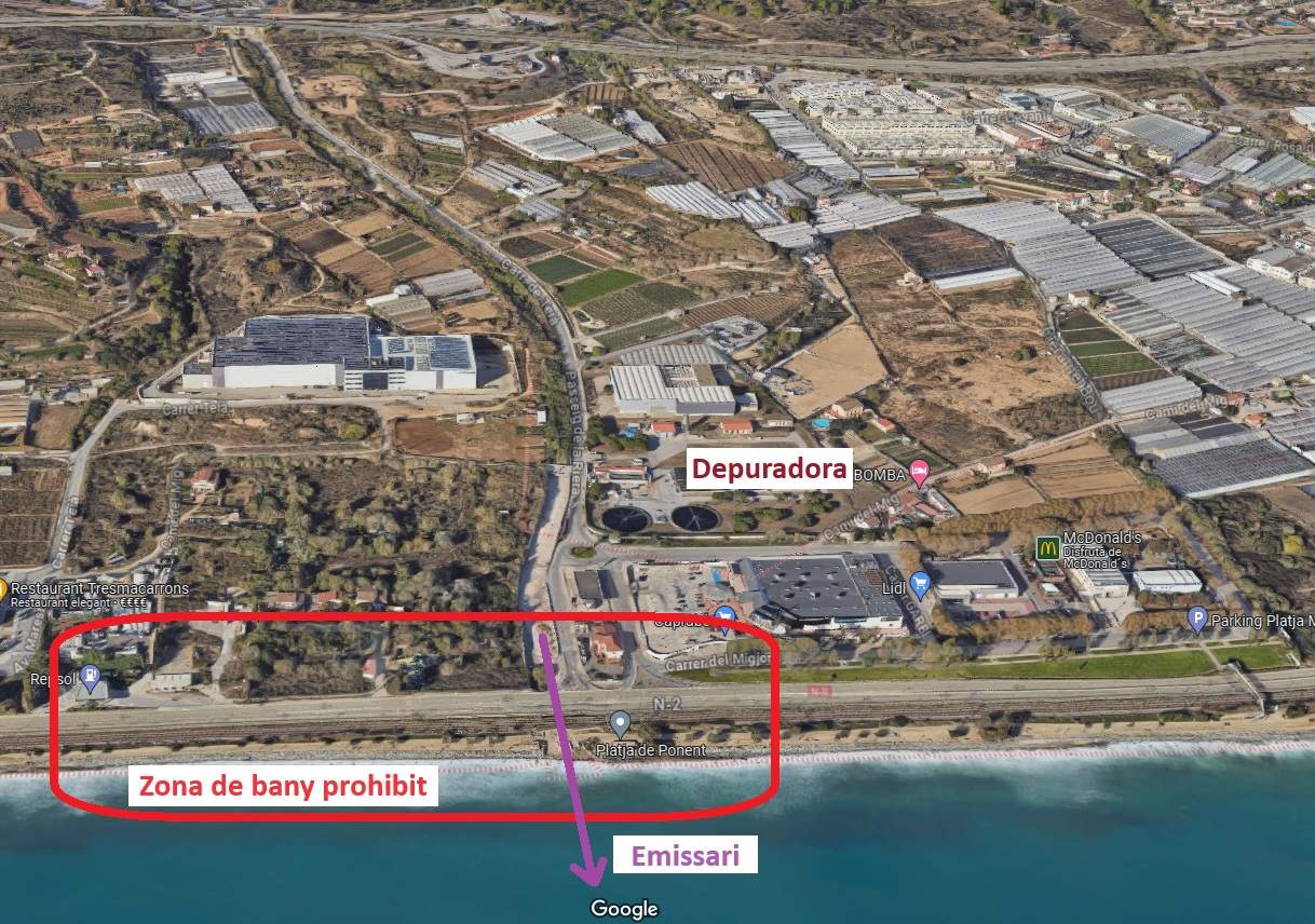 Prohibido el baño por mala calidad del agua en un tramo de unos 300 metros en la playa del Masnou