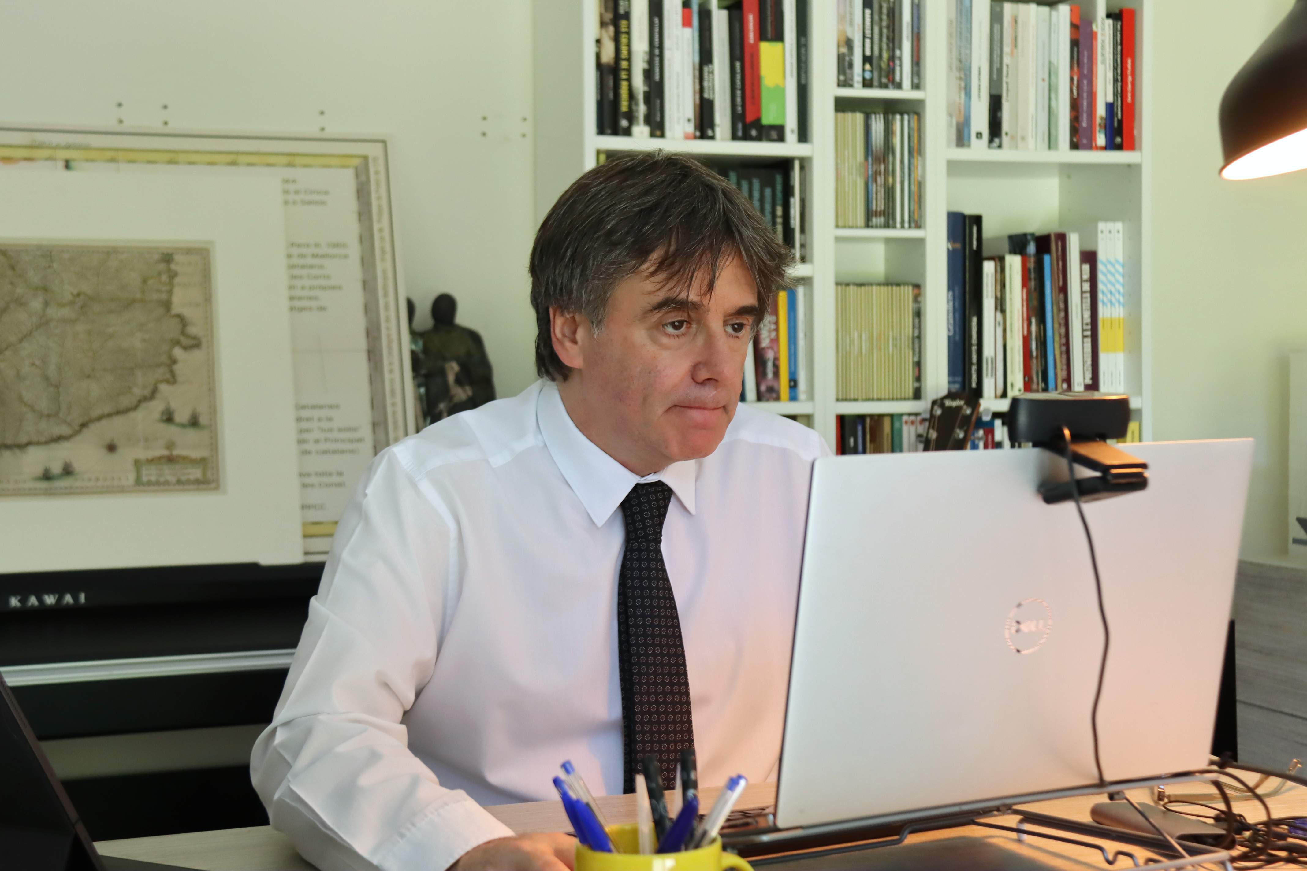 Puigdemont denuncia la “descatalanització” del CAT112, el servei d’emergències català