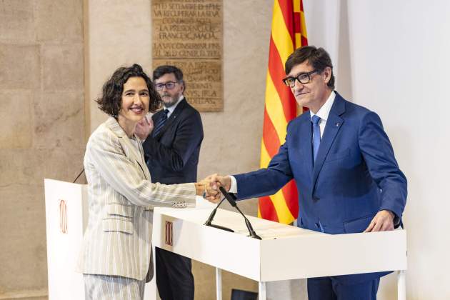 La nova consellera d'Interior, Núria Parlon, amb el president Illa / Foto: Carlos Baglietto La nova consellera d'Interior, Núria Parlon, amb el president Illa / Foto: Carlos Baglietto