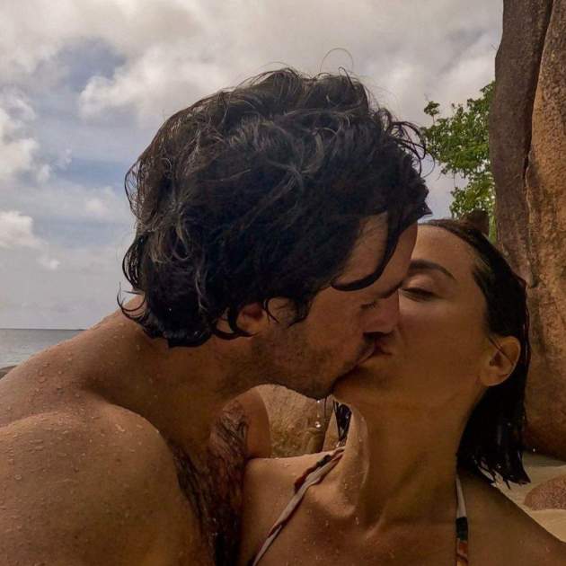 Tamara Falcó e íñigo Onieva beso / Instagram Tamara Falcó e íñigo Onieva beso / Instagram