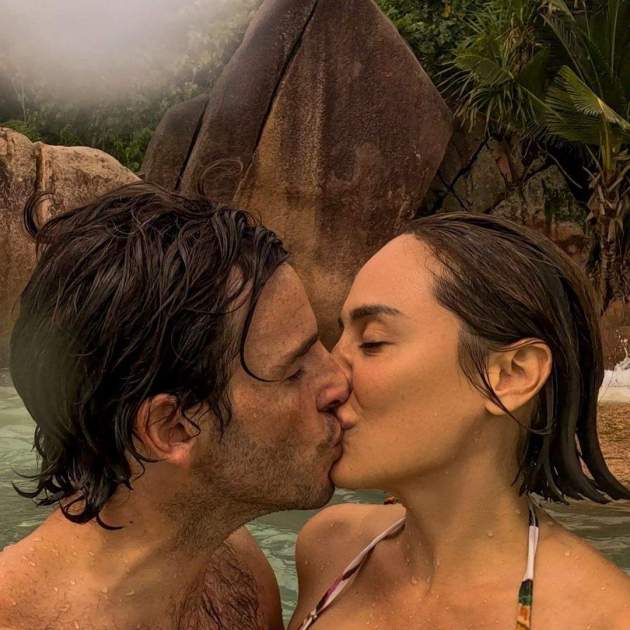 Tamara Falcó e Íñigo Onieva beso / Instagram Tamara Falcó e Íñigo Onieva beso / Instagram