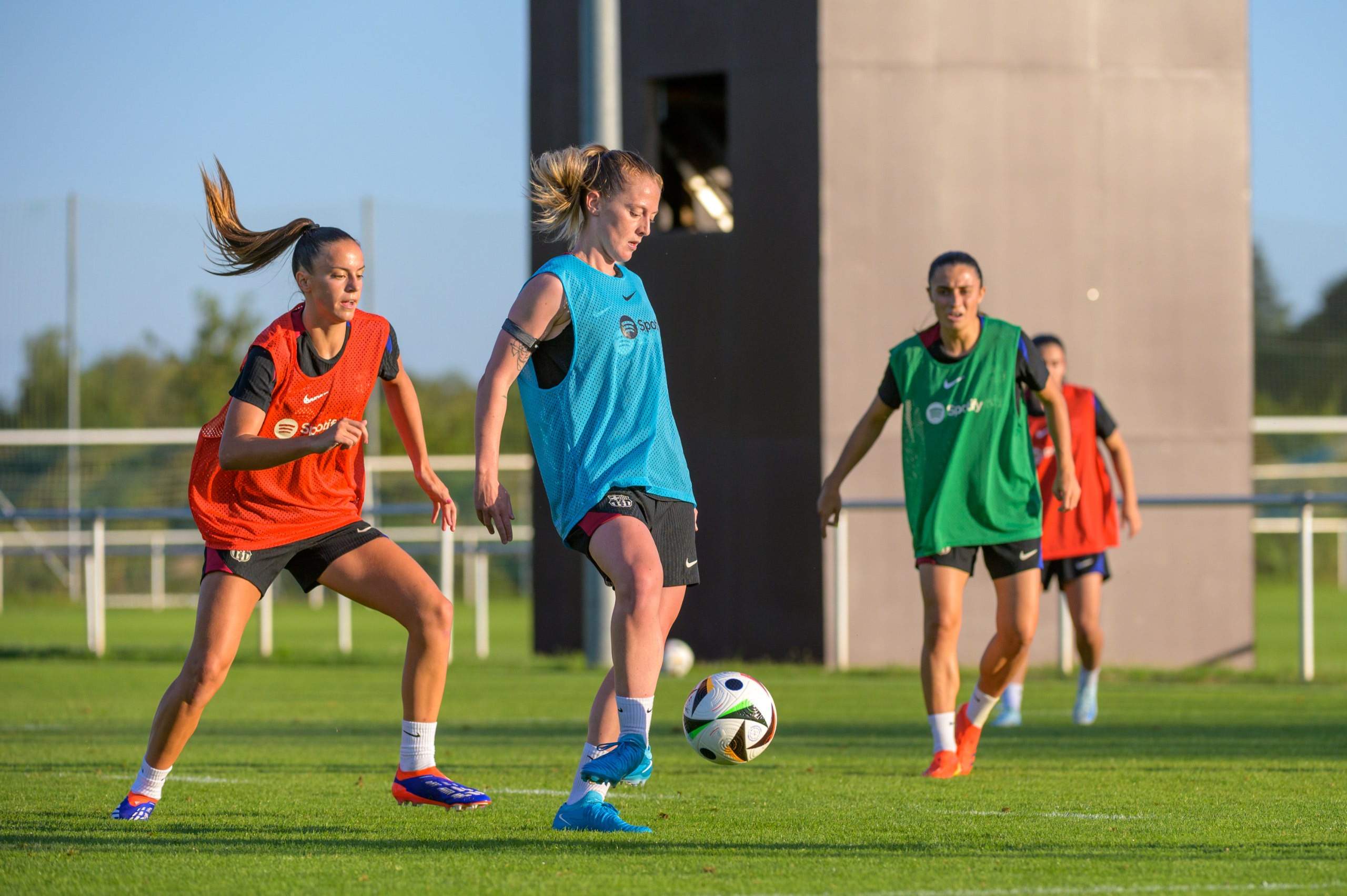 El Barça femenino duda y todavía tiene fichajes pendientes que hacer para seguir reinando