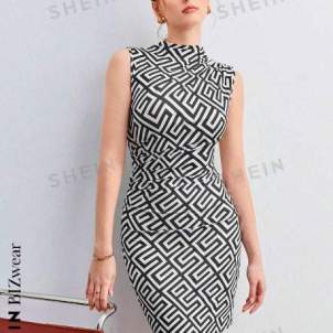 Vestit ajustat amb estampat de coll alt BIZwear 1 Vestit ajustat amb estampat de coll alt BIZwear 1